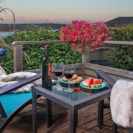 Three Tree Point Bed And Breakfast Burien Екстериор снимка