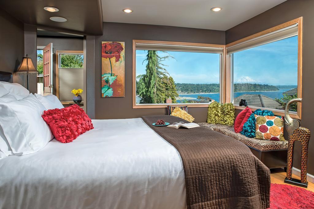 Three Tree Point Bed And Breakfast Burien Екстериор снимка